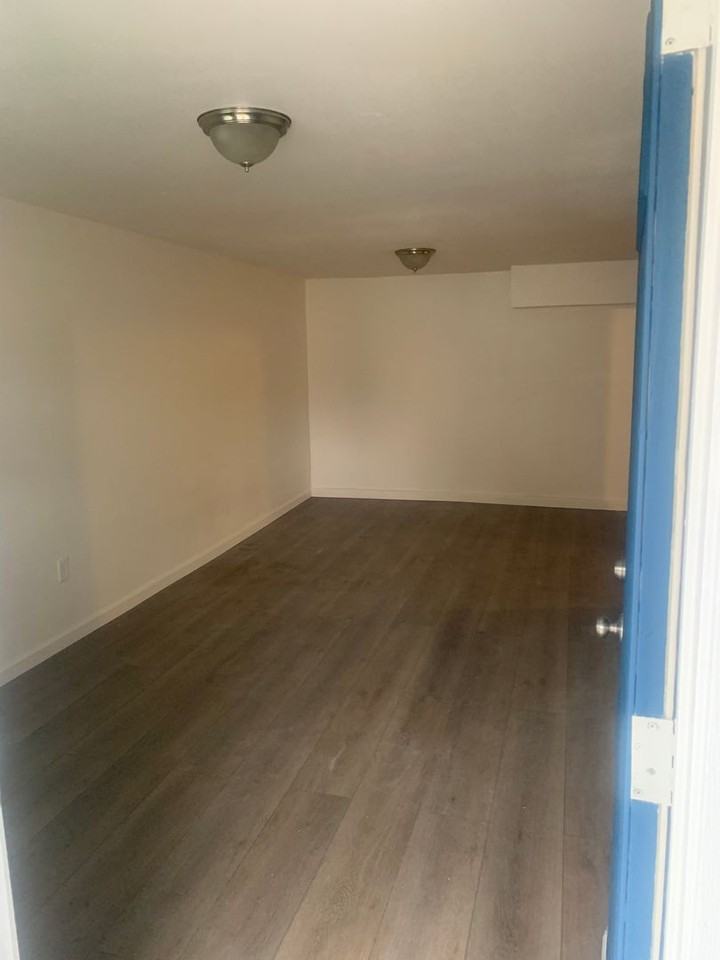 1638 35th Ave - Photo 2 of 14