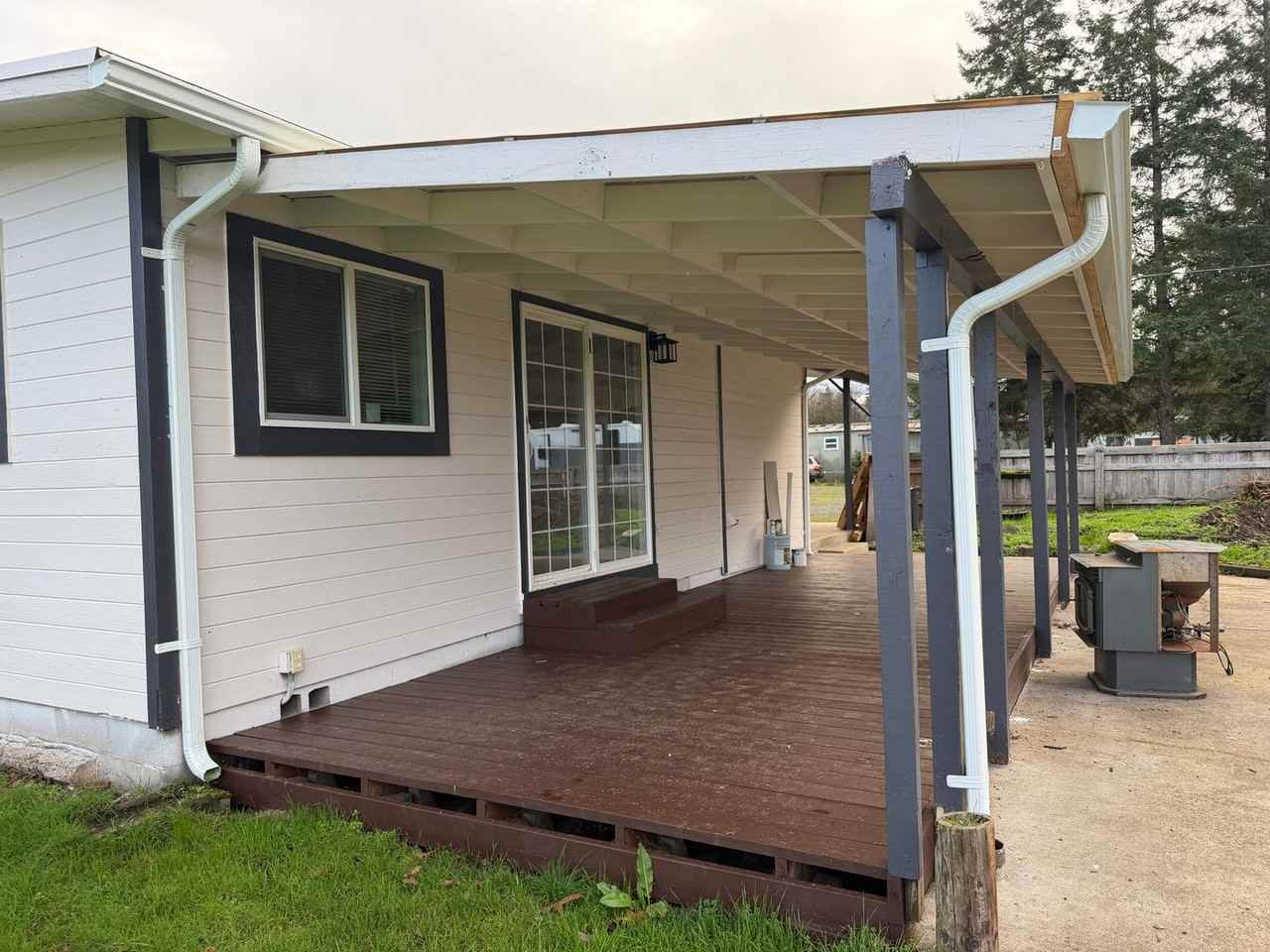 82018 Lost Creek Road - Photo 4 of 33