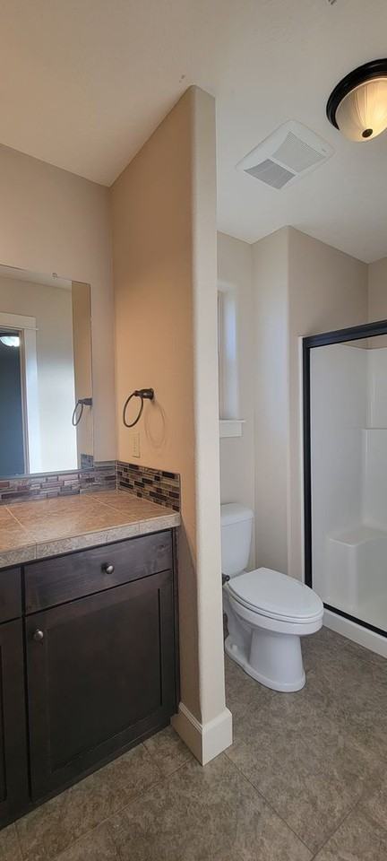 125 South Ash Street - Photo 7 of 36