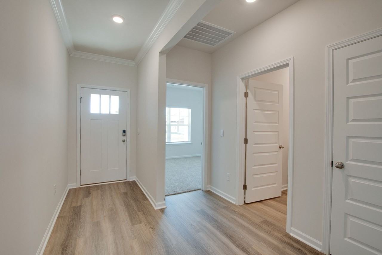 113 Duskwood Drive - Photo 3 of 28