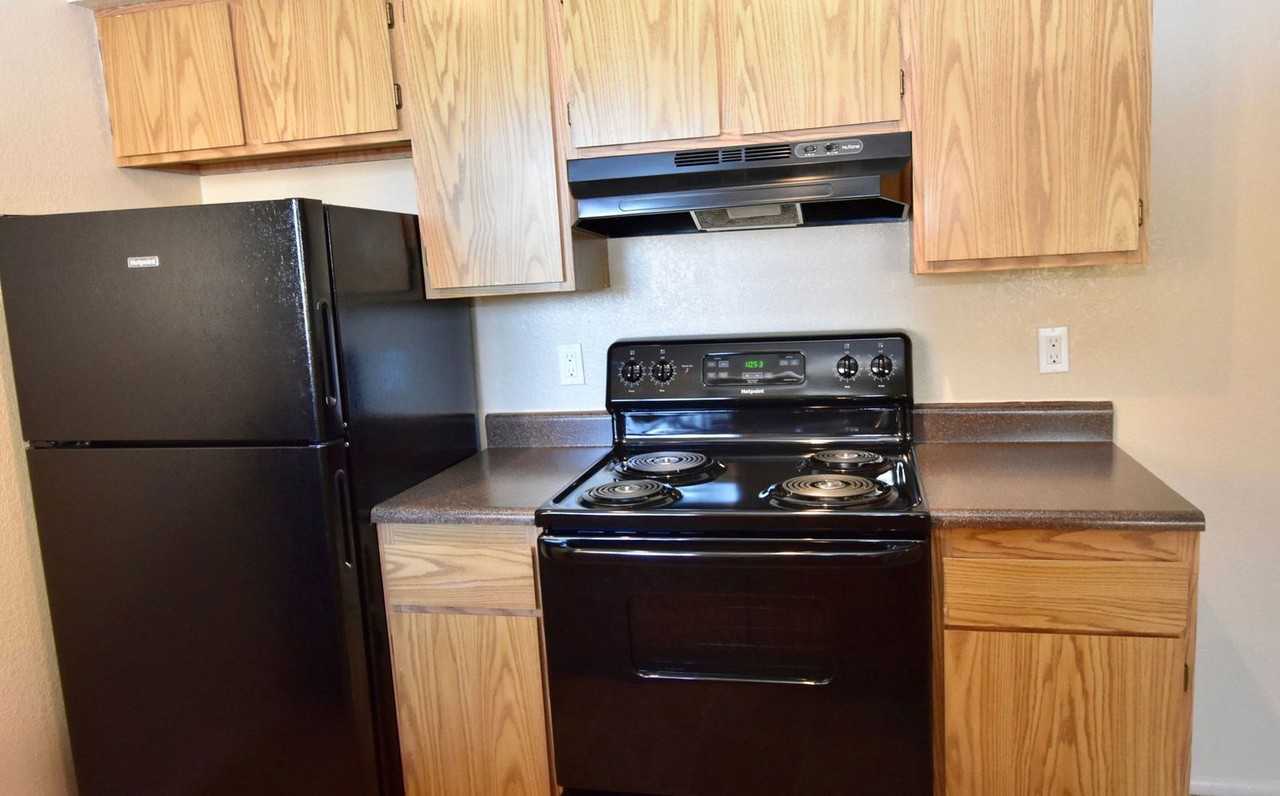 811 E Prince Rd #108 - Photo 6 of 19