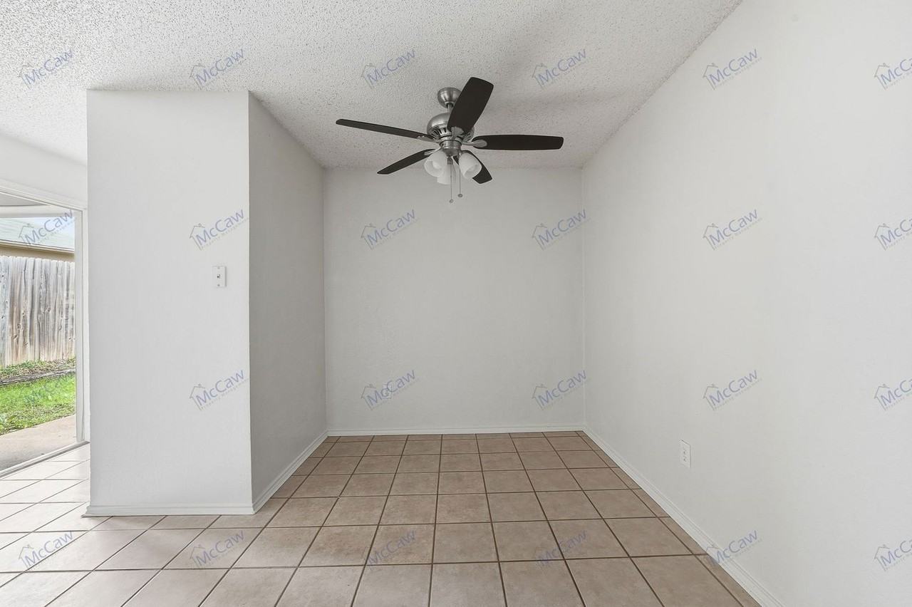 10259 Aurora Dr - Photo 6 of 20