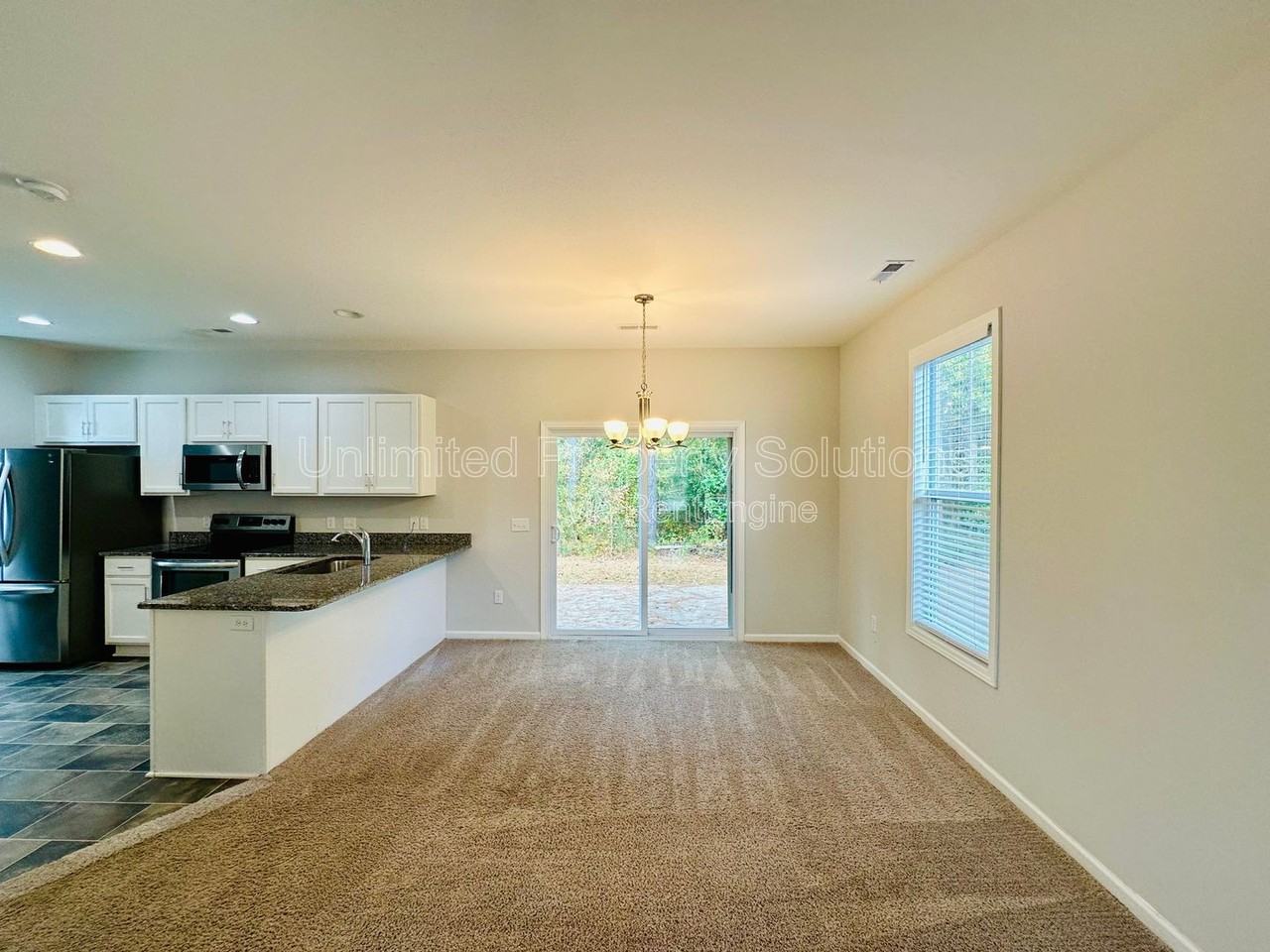 1301 Putnam Drive - Photo 6 of 22