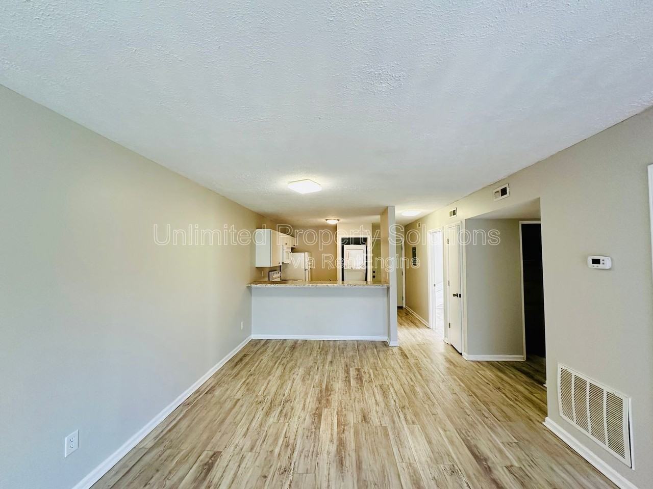 213 Sunn Aire Court #C - Photo 3 of 15