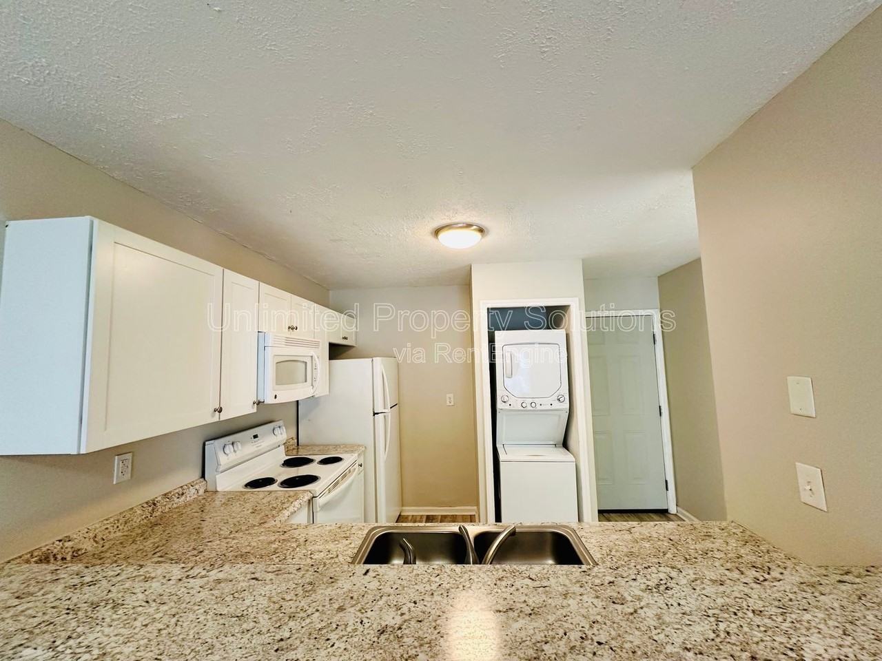 213 Sunn Aire Court #C - Photo 4 of 15