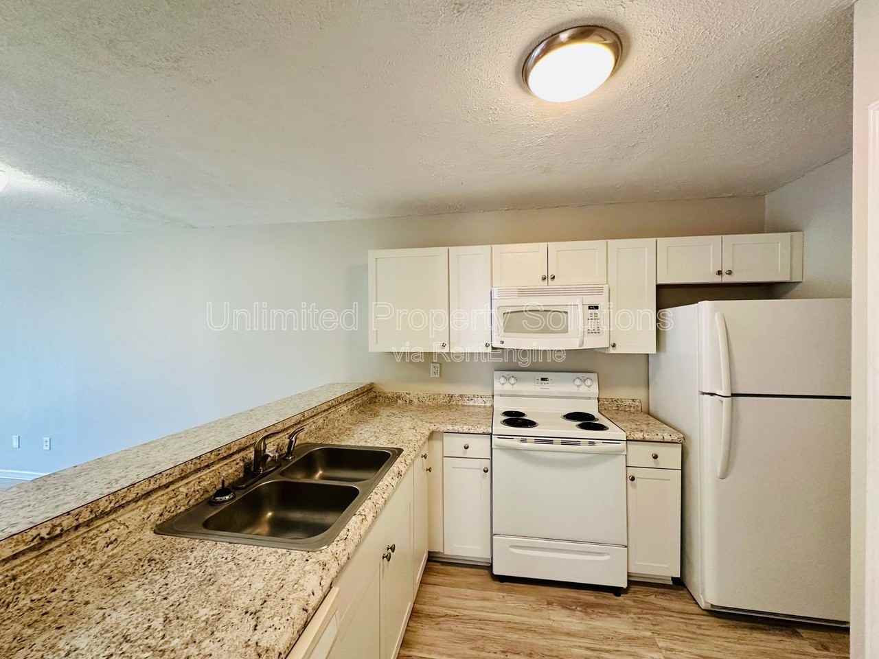 213 Sunn Aire Court #C - Photo 5 of 15