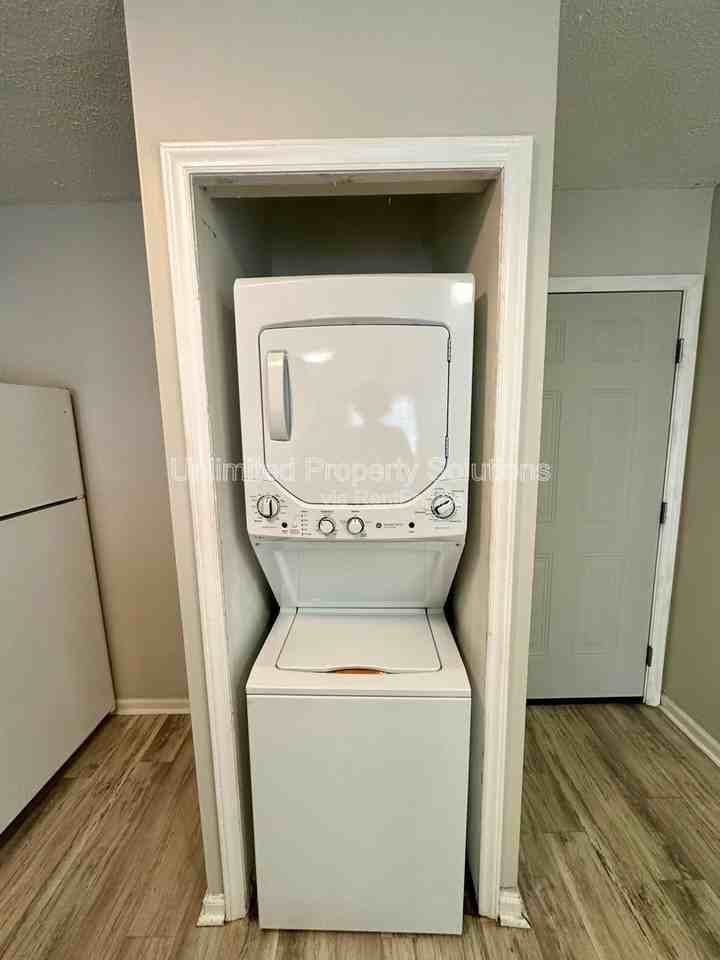 213 Sunn Aire Court #C - Photo 6 of 15