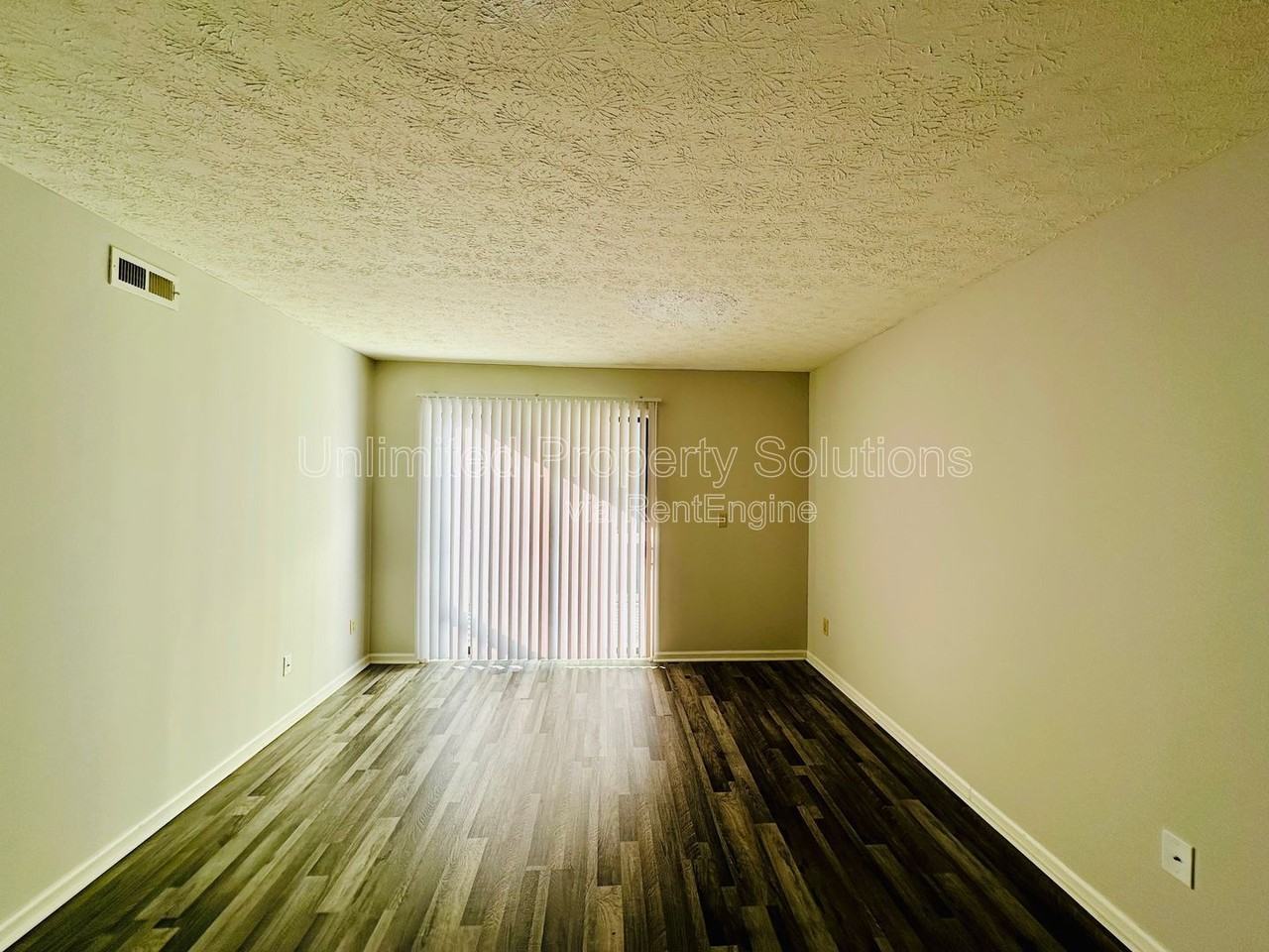 215 Sunn Aire Ct #B - Photo 2 of 15