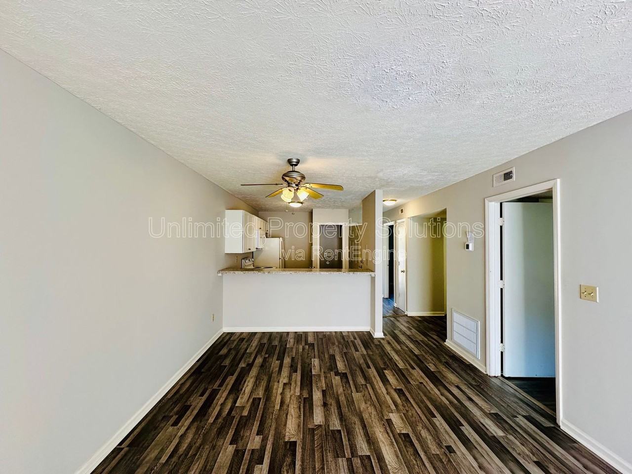 215 Sunn Aire Ct #B - Photo 3 of 15