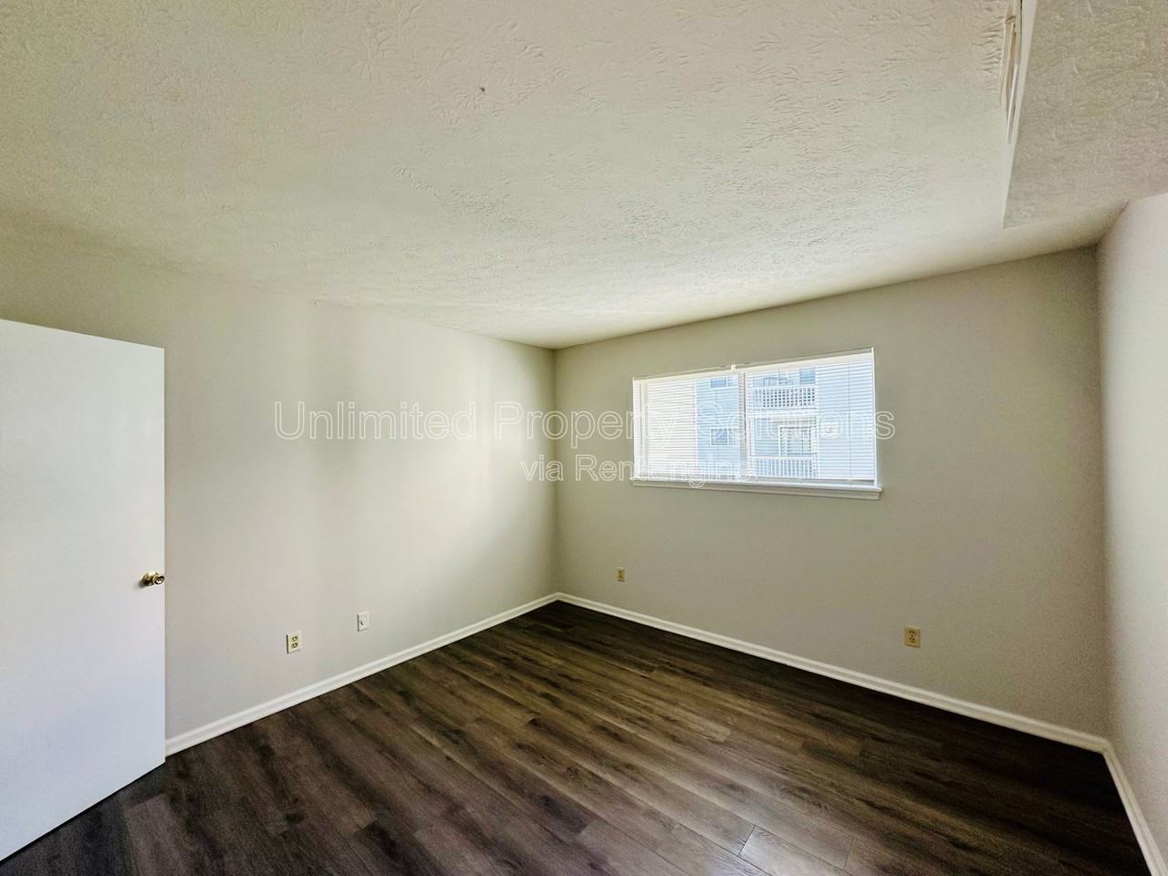 215 Sunn Aire Ct #B - Photo 6 of 15