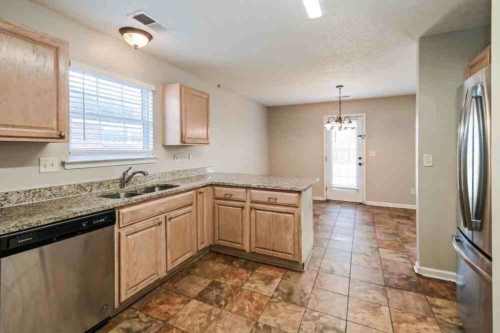 7292 Green Ash Dr - Photo 7 of 17