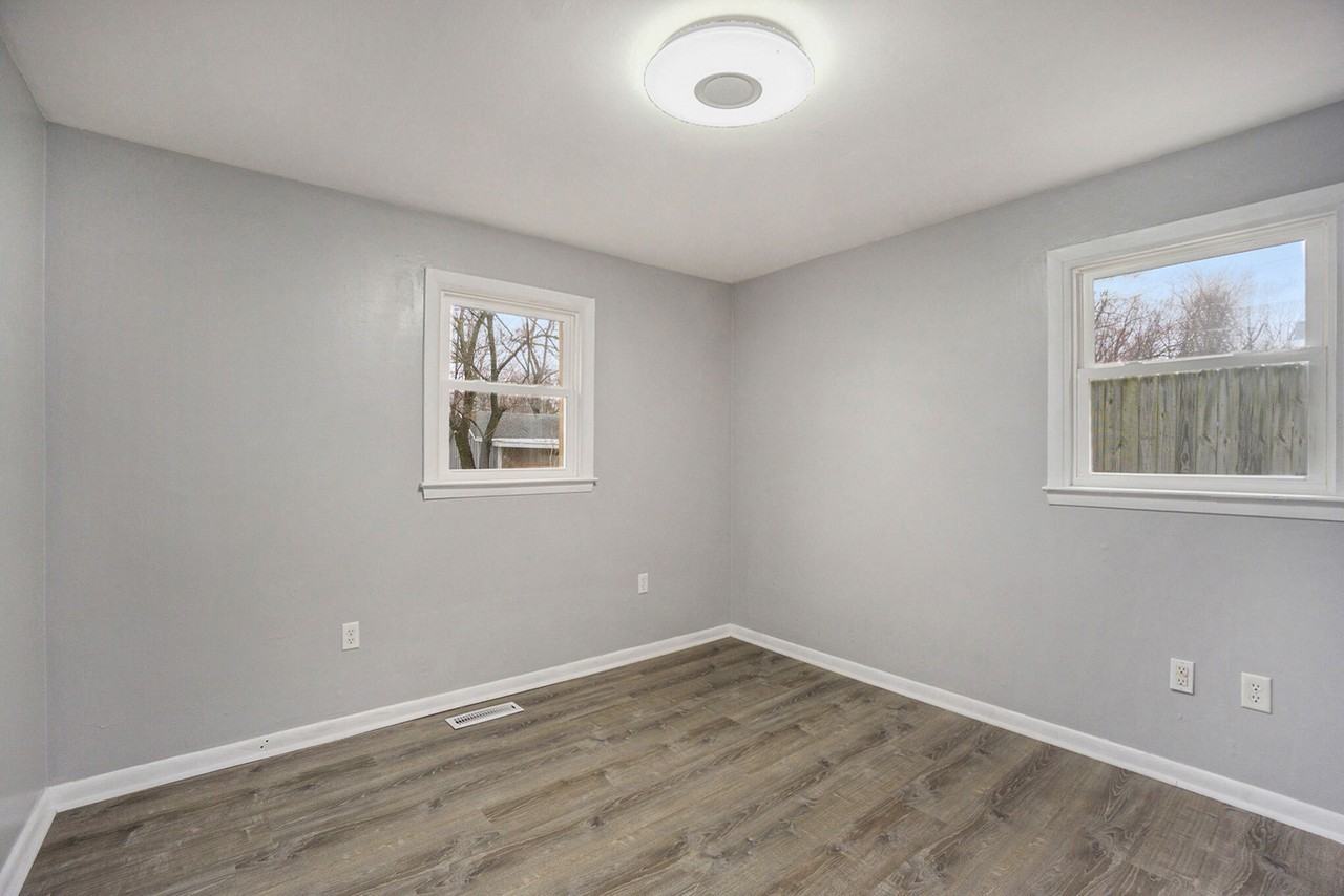 3215 Grand Prairie Rd #E - Photo 7 of 15