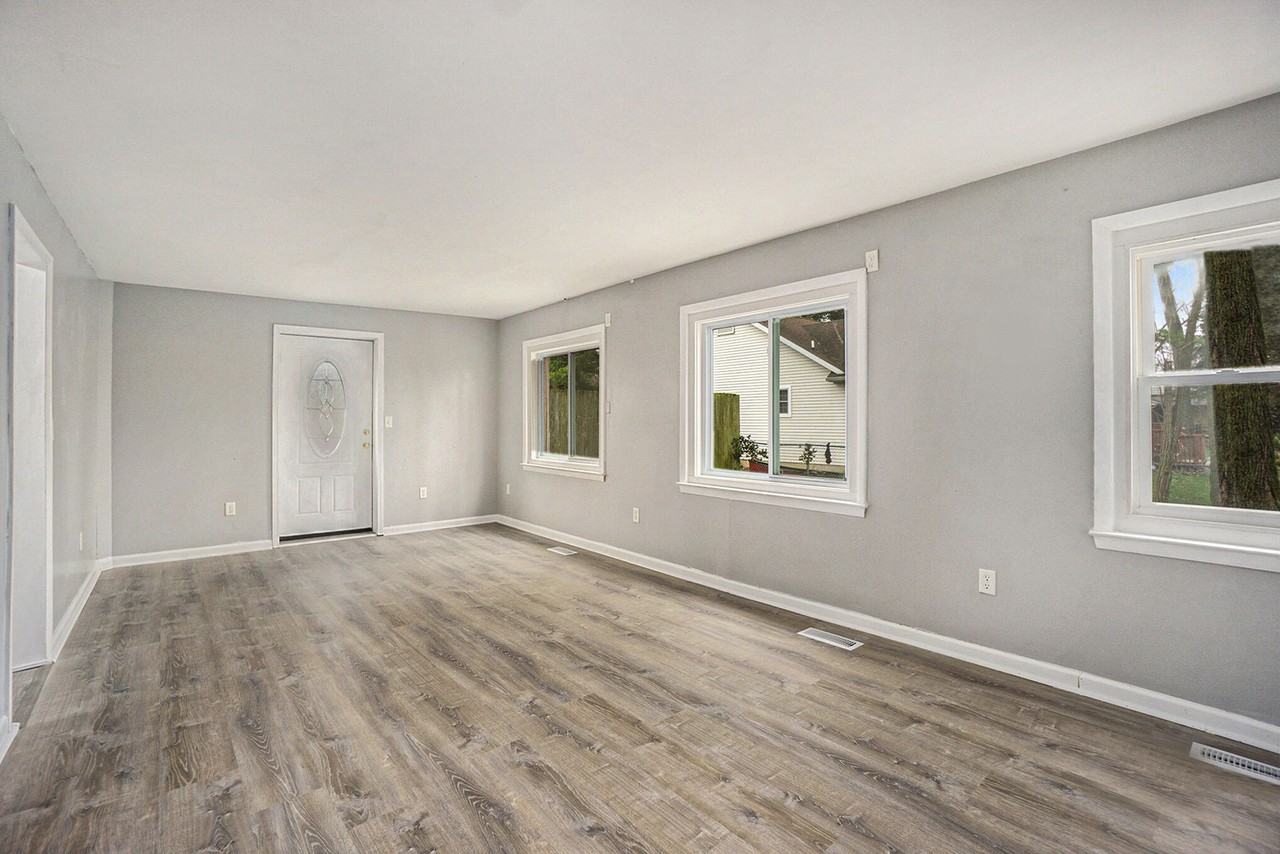 3215 Grand Prairie Rd #E - Photo 6 of 15