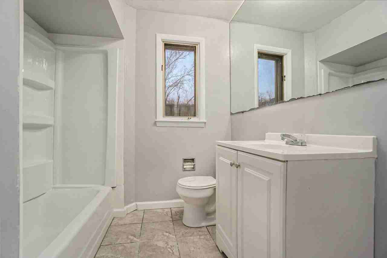 3215 Grand Prairie Rd #E - Photo 7 of 15