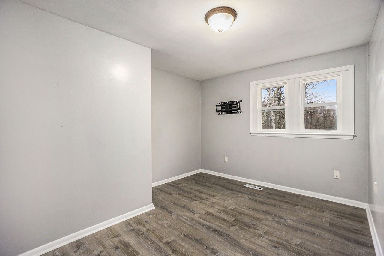 3215 Grand Prairie Rd #E - Photo 3 of 15