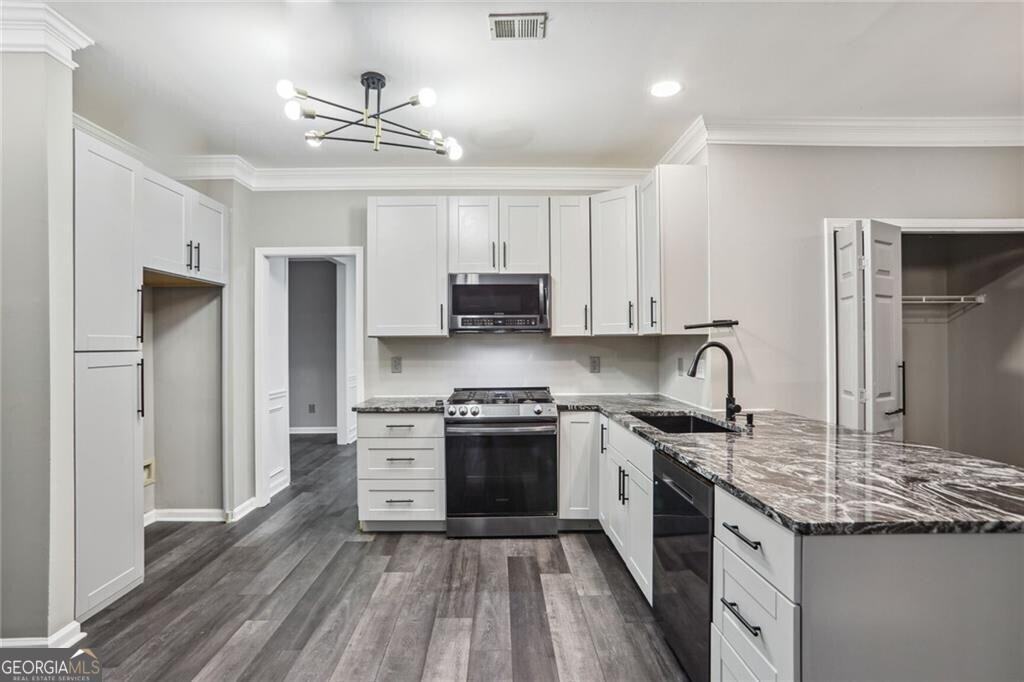 2120 Sweetbirch Trl - Photo 2 of 23