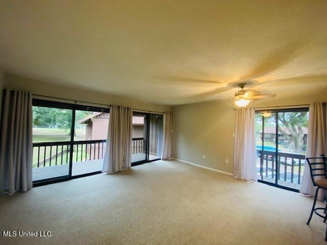 208 Molokai Vlg - Photo 2 of 14