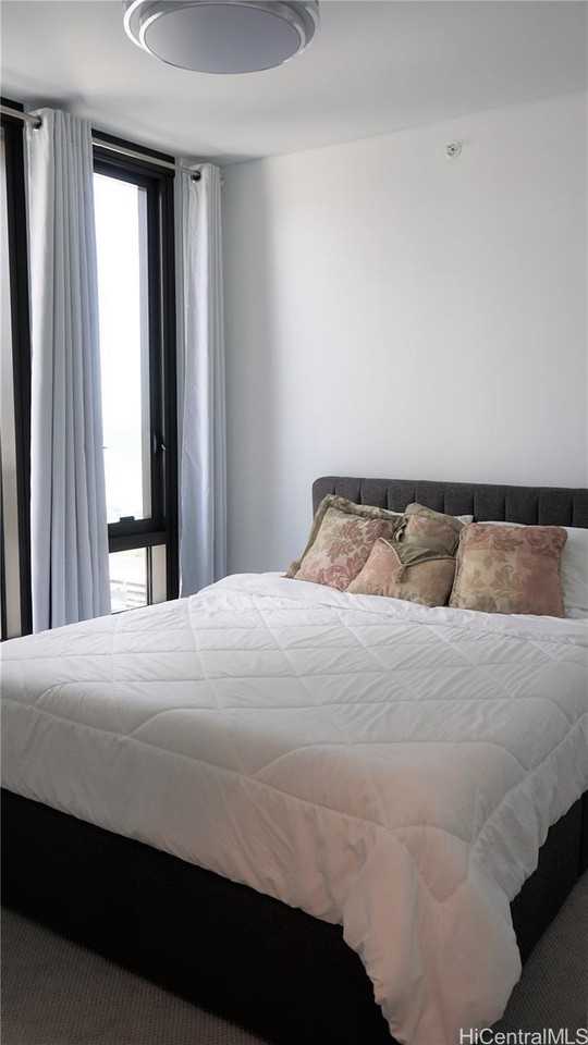 987 Queen Street #2504 - Photo 4 of 21