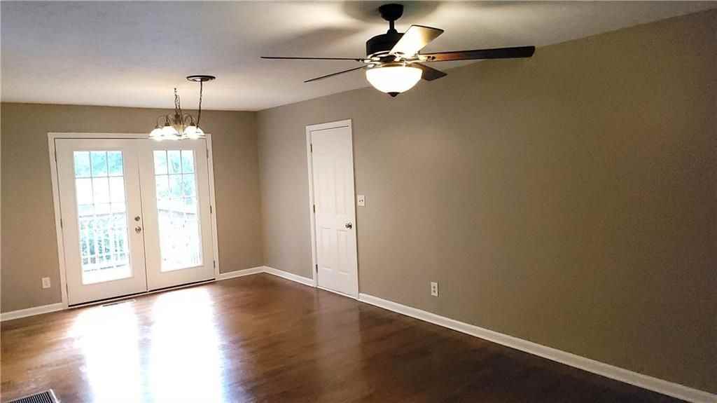 211 Pine Forest Drive - Photo 2 of 6