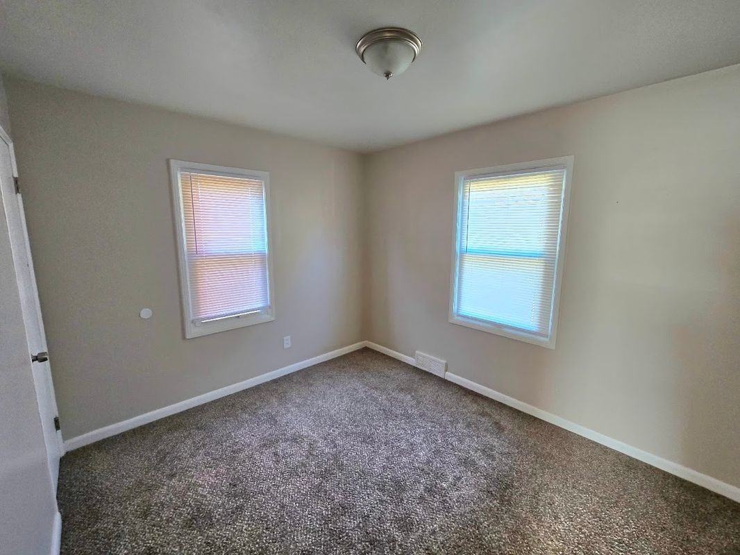 20274 Kingsville Street - Photo 5 of 9