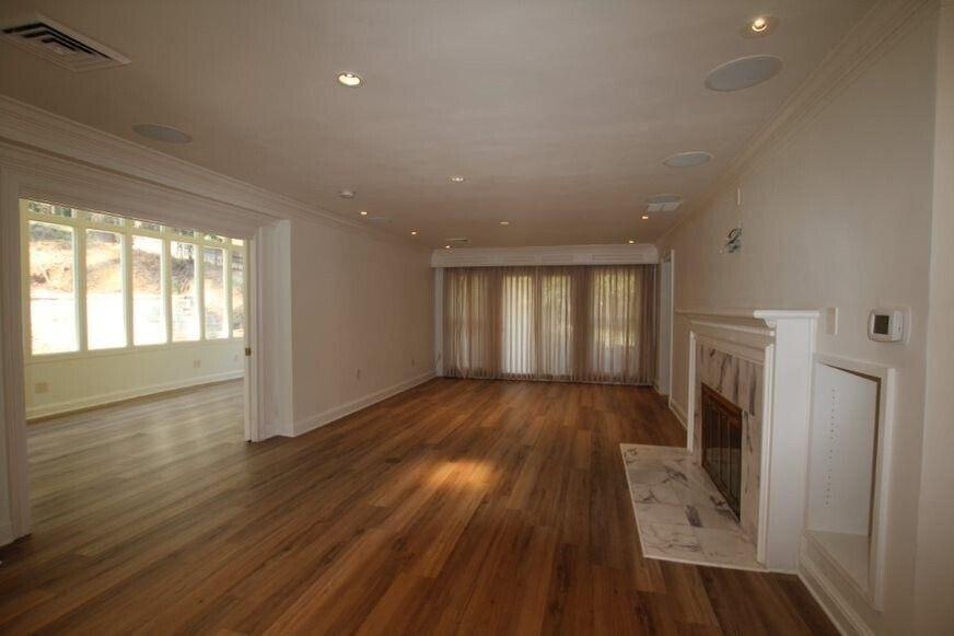 4104 North Ivy Road Northeast - Photo 3 of 20