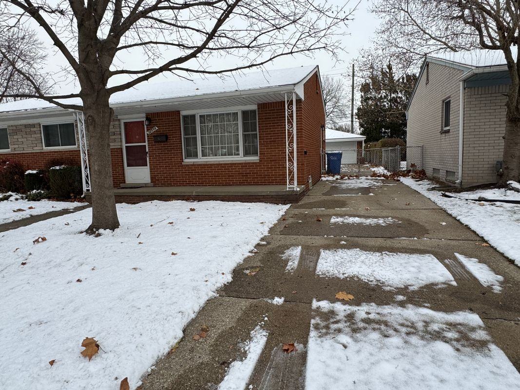 28556 Milton Avenue - Photo 3 of 22