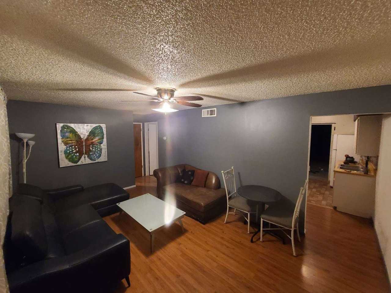 4924 N Woodmere Fairway #4 - Photo 5 of 15