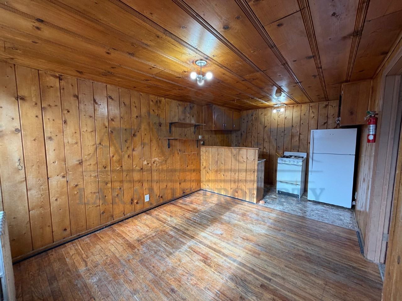 407 1/2 S 5th St - Photo 3 of 9