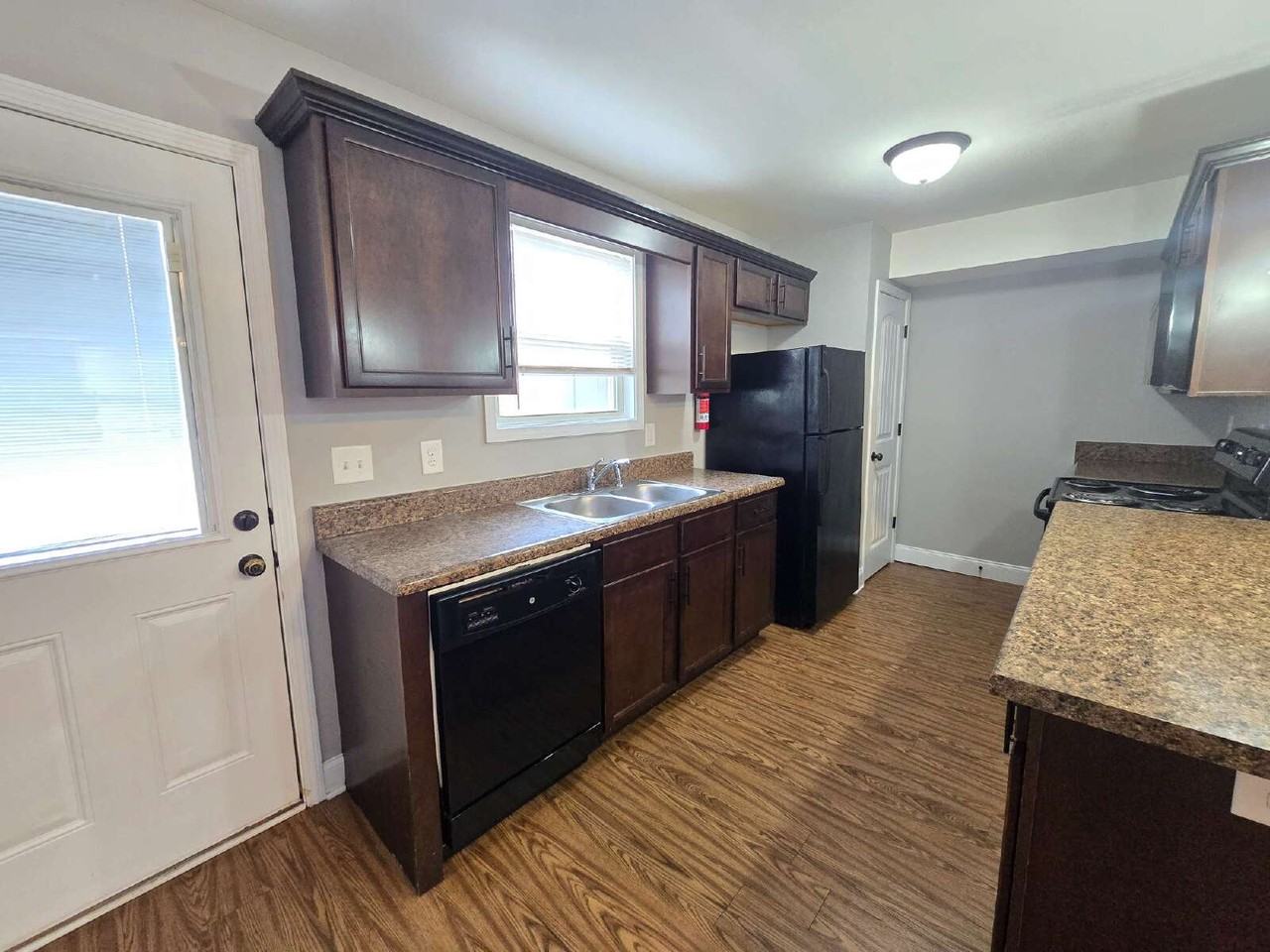 1771 Spring Water Dr Apt B - Photo 6 of 18