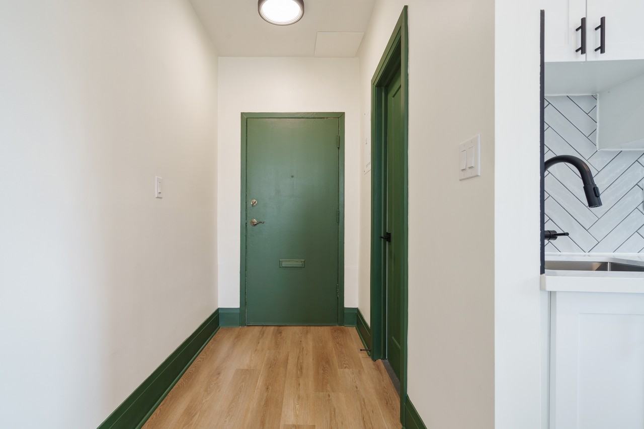 72 James Street North #407 - Photo 2 of 17