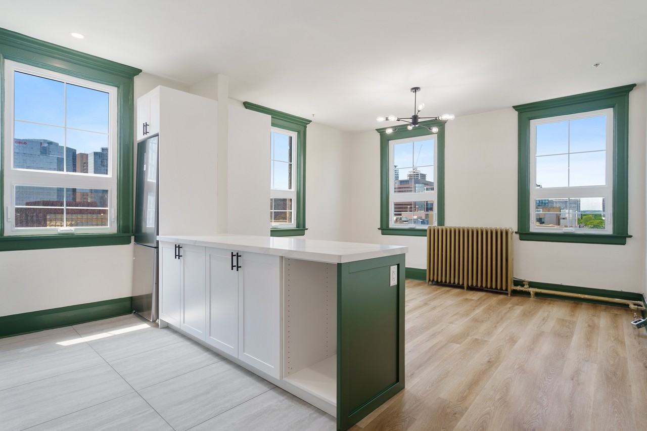 72 James Street North #407 - Photo 5 of 17