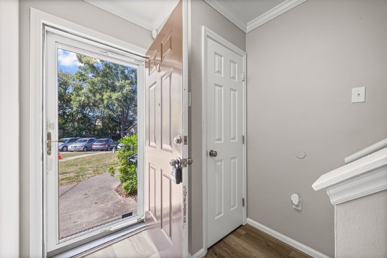 704 Heritage Pkwy - Photo 2 of 21