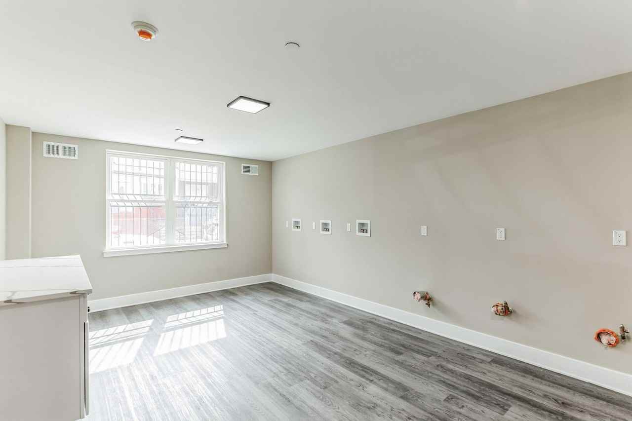 1200 W Loudon St #301 - Photo 3 of 11