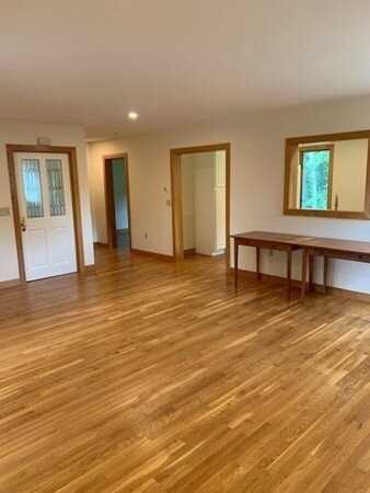 80 Common Street - Photo 5 of 17