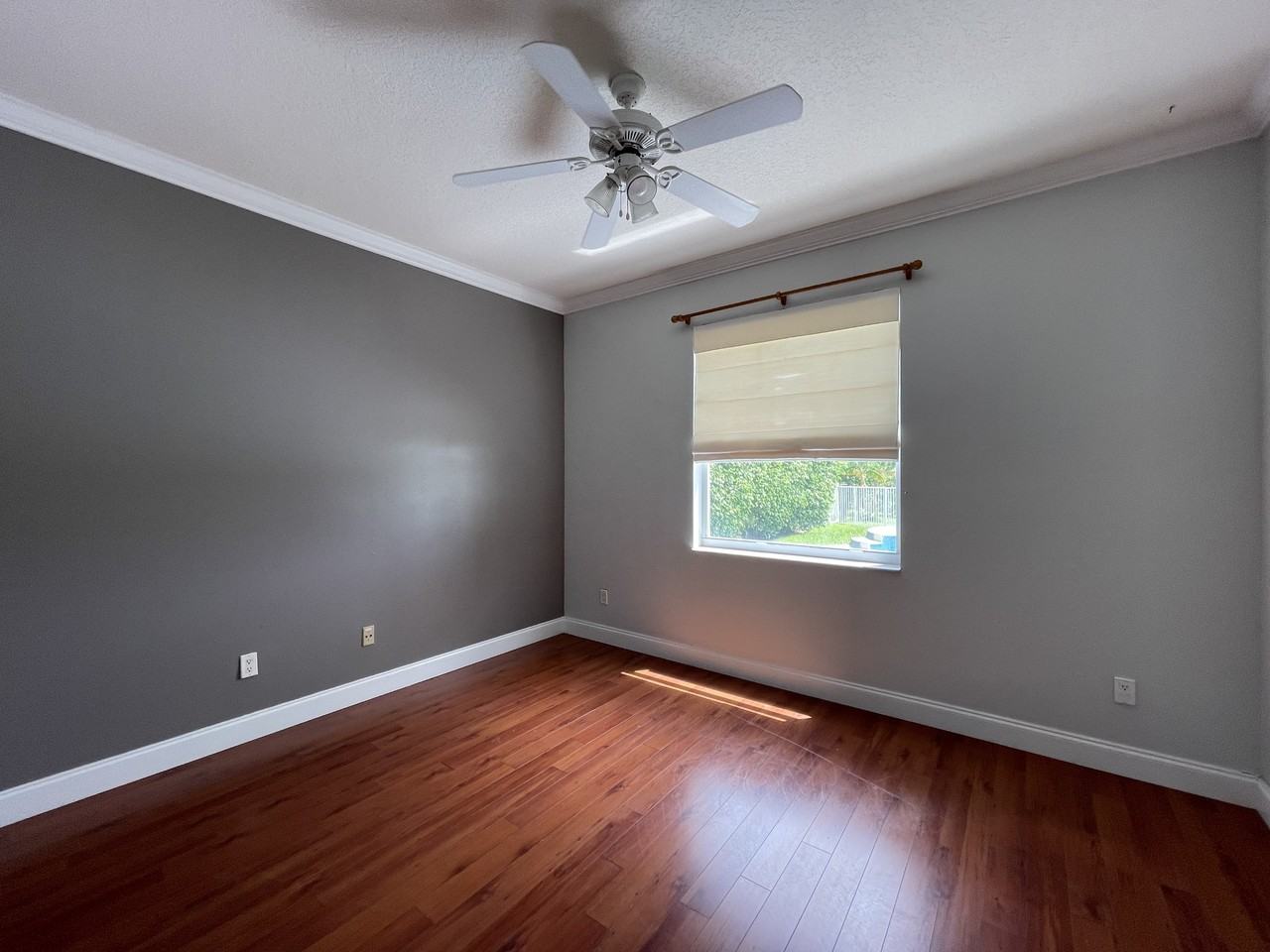 12738 Maypan Dr #570 - Photo 4 of 24