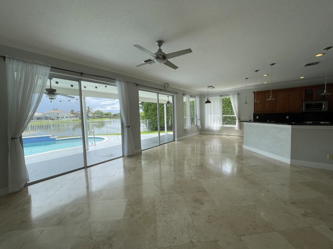 12738 Maypan Dr #570 - Photo 6 of 24