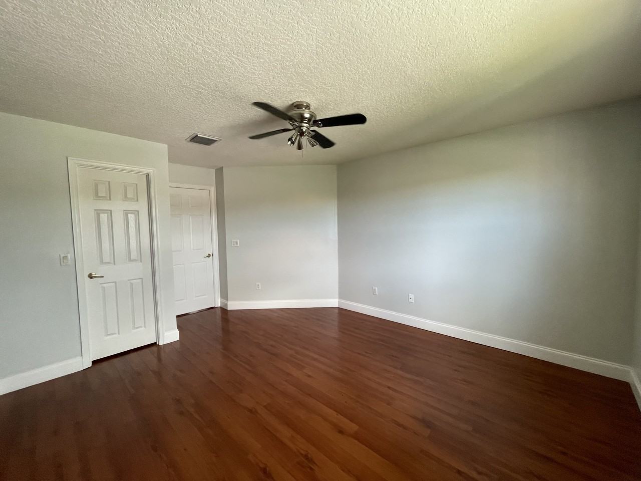 12738 Maypan Dr #570 - Photo 5 of 24