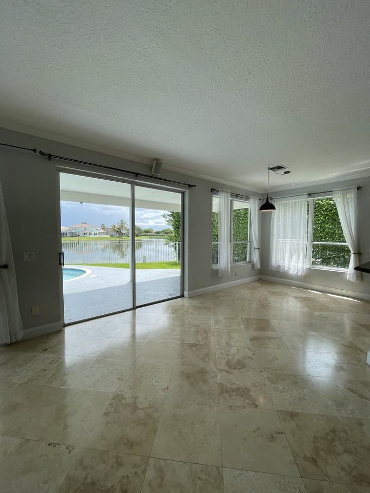 12738 Maypan Dr #570 - Photo 3 of 24