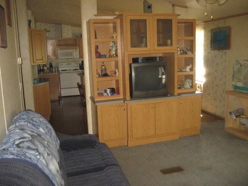 221 Bryson Dr - Photo 2 of 9