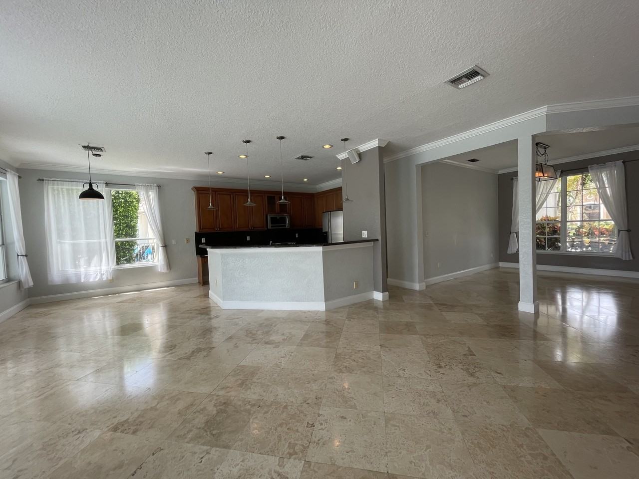 12738 Maypan Dr #570 - Photo 4 of 24