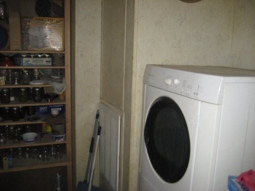 221 Bryson Dr - Photo 3 of 9