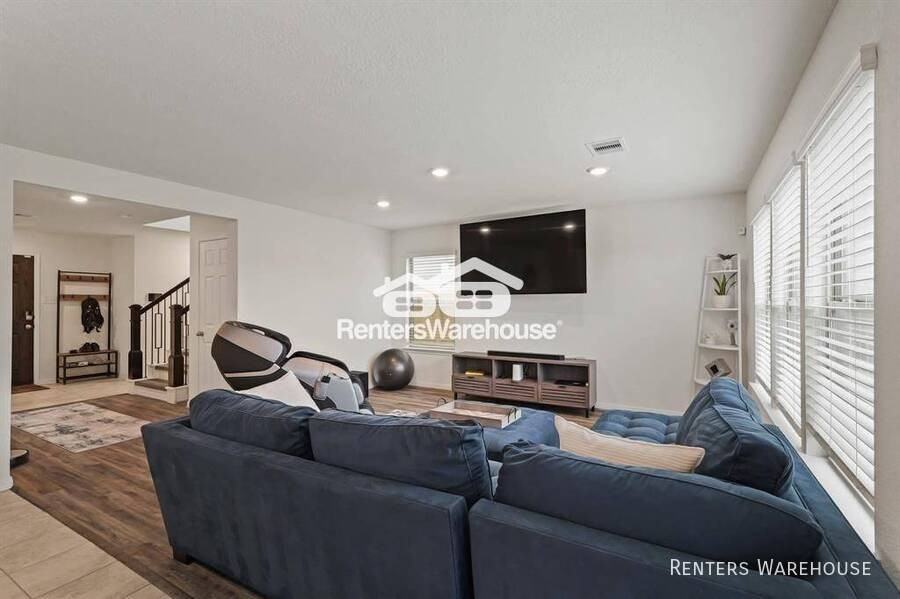 4826 Hickory Deer Lane - Photo 7 of 17