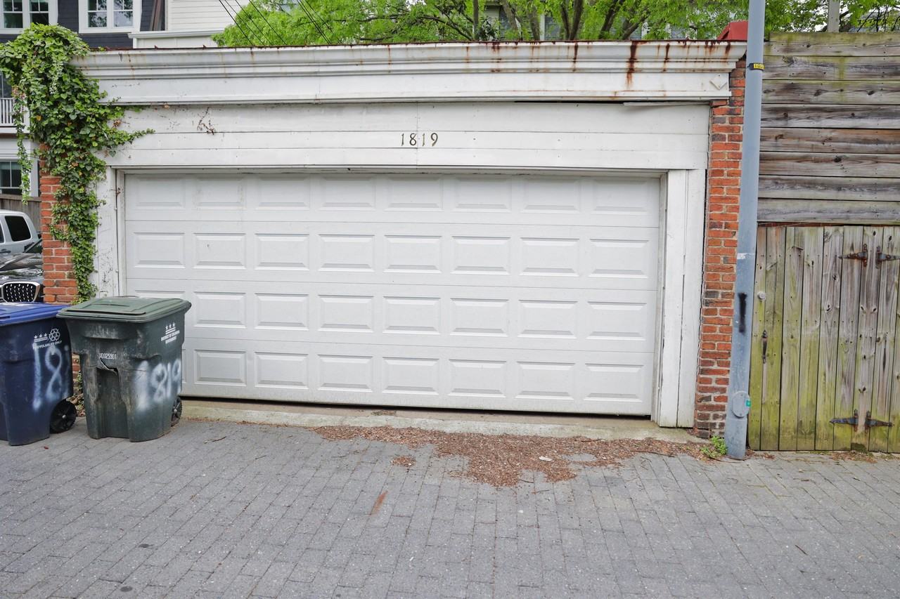 1819 Lamont St Nw #1 - Photo 2 of 12