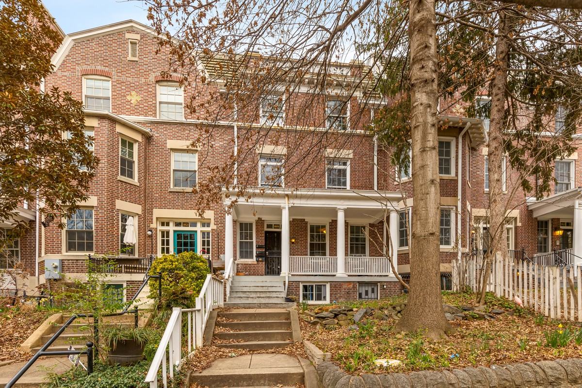 1819 Lamont St Nw #1 - Photo 4 of 12