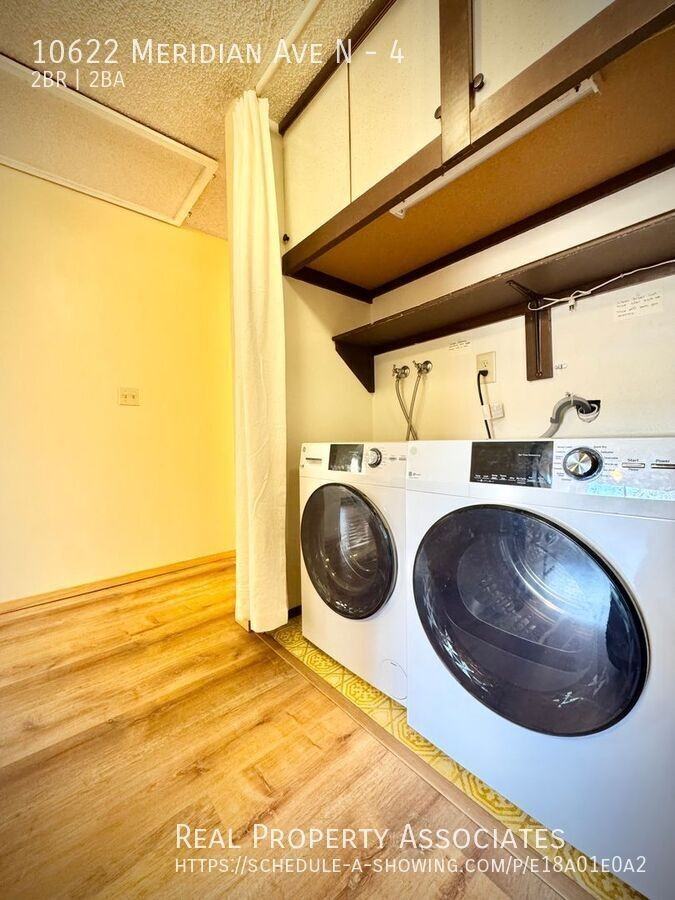 10622 Meridian Ave N #4 - Photo 4 of 19