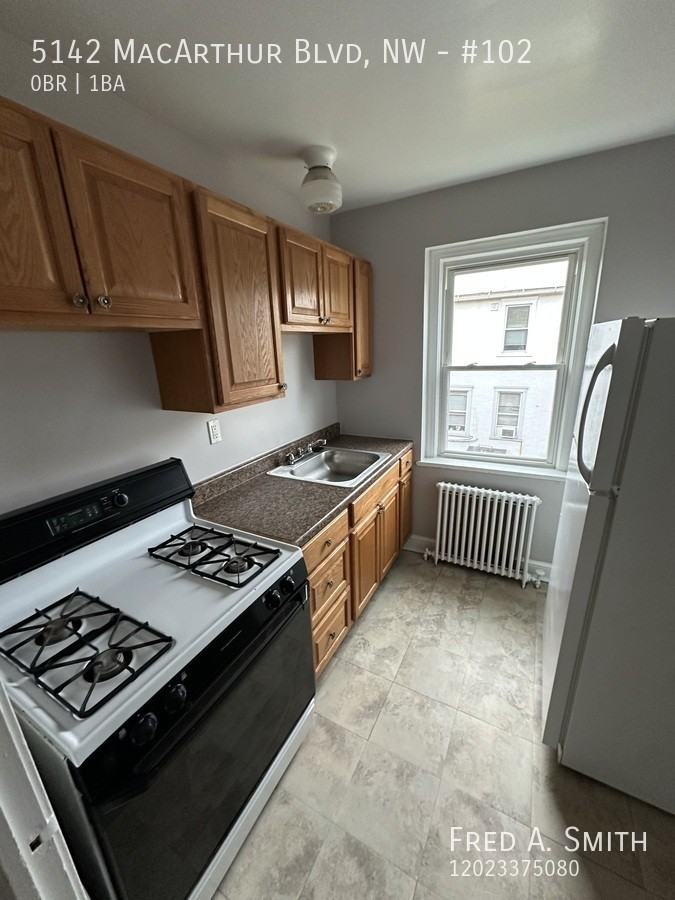 5142 Macarthur Blvd Nw #102 - Photo 6 of 10