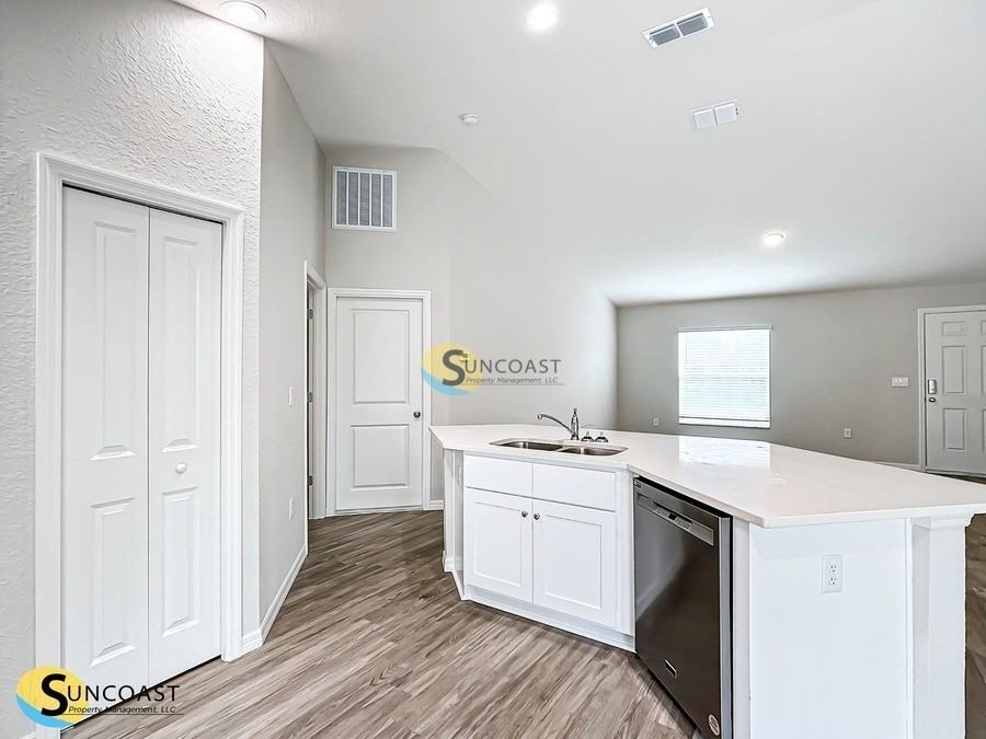 3156 W Barberton Pl - Photo 5 of 19