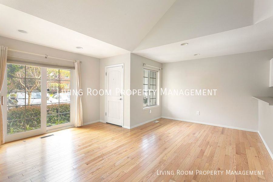 1602 Ne Glisan St - Photo 3 of 15