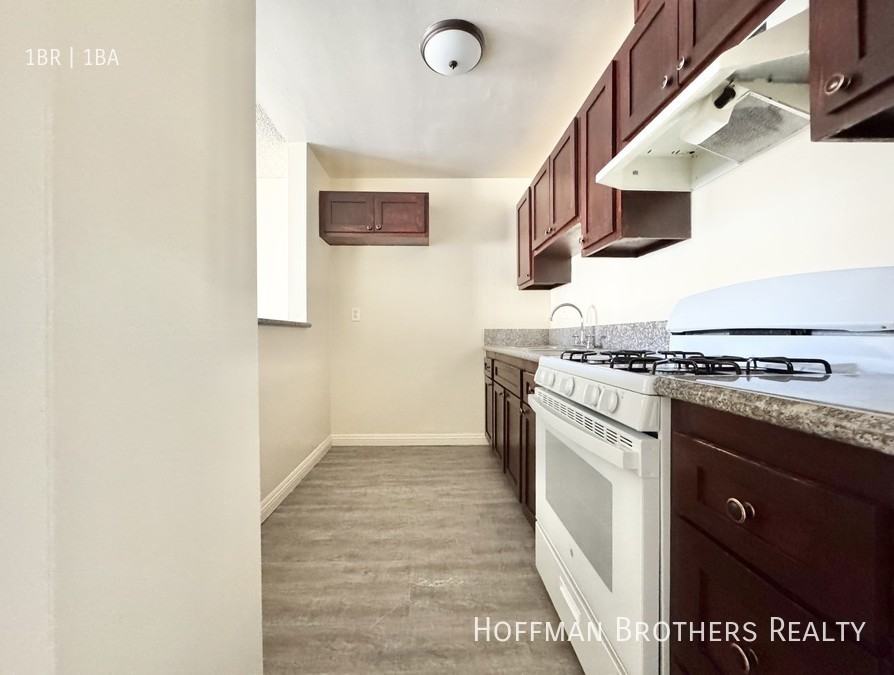 20339 Saticoy Street #39 - Photo 2 of 12
