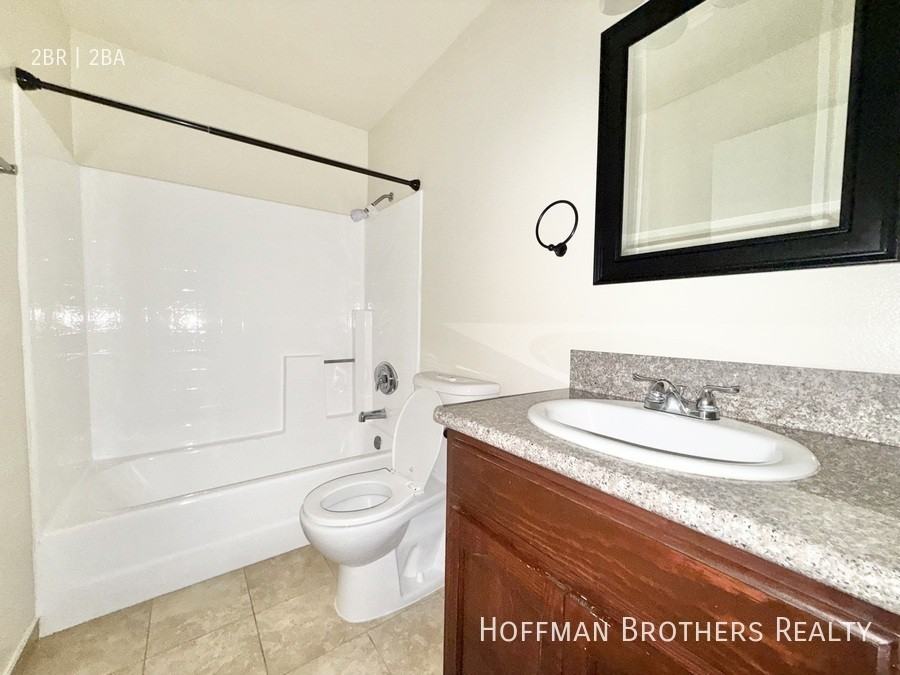 15040 Vanowen Street #310 - Photo 4 of 6